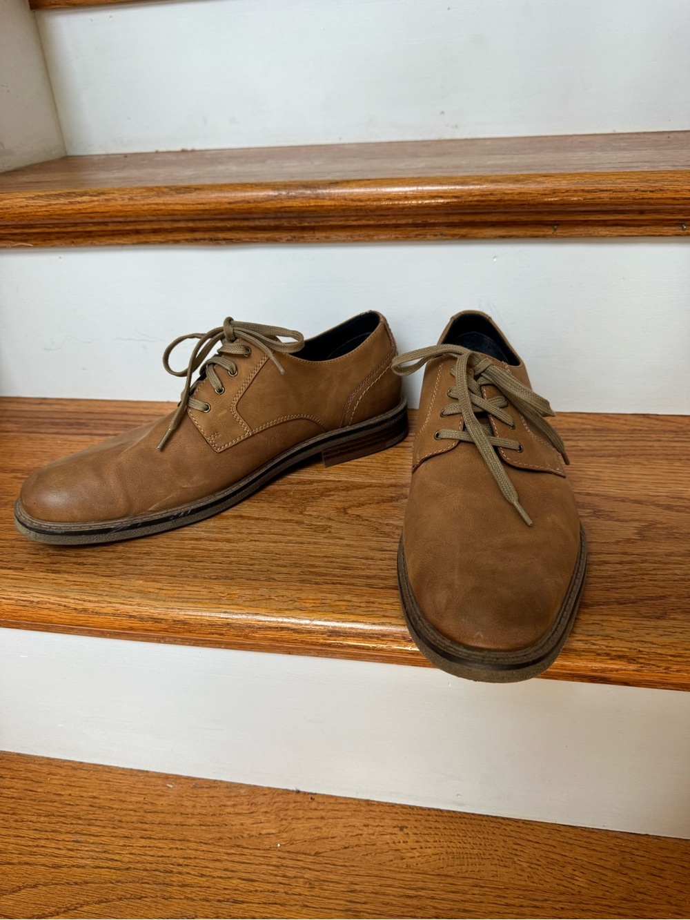 Dockers Men's Tan Lace-Up Oxfords